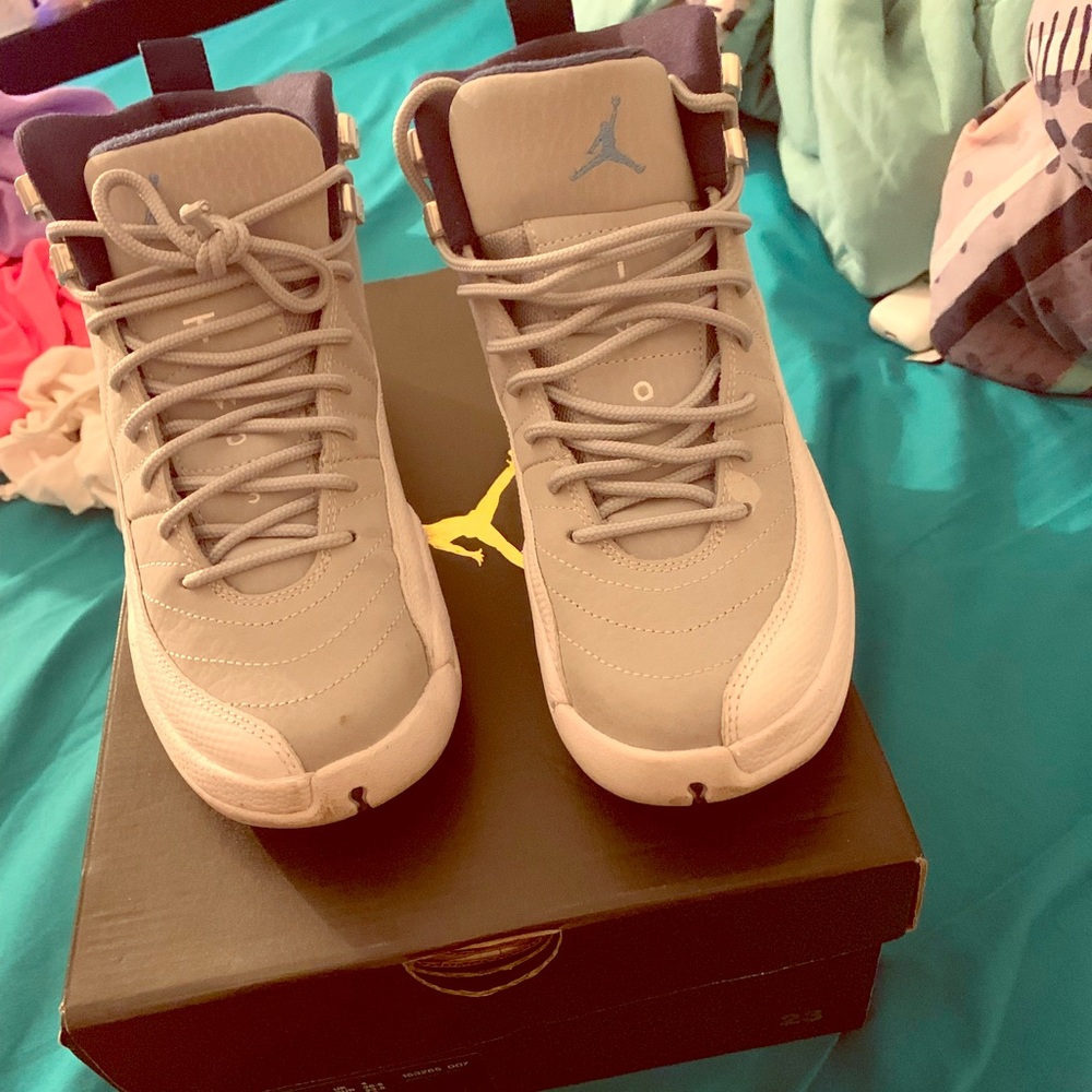 Air Jordan 12 retro bg